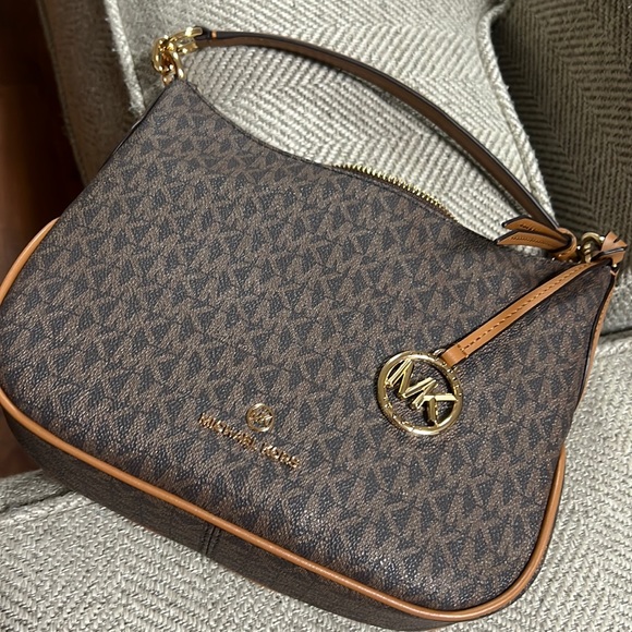 Michael Kors small Kelsey - Picture 1 of 3